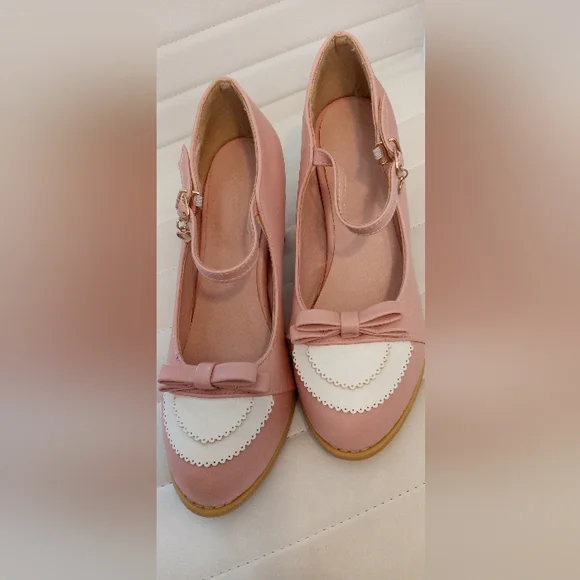 Cute Pink & Cream Heels with 3 inch heel - Picture 5 of 9